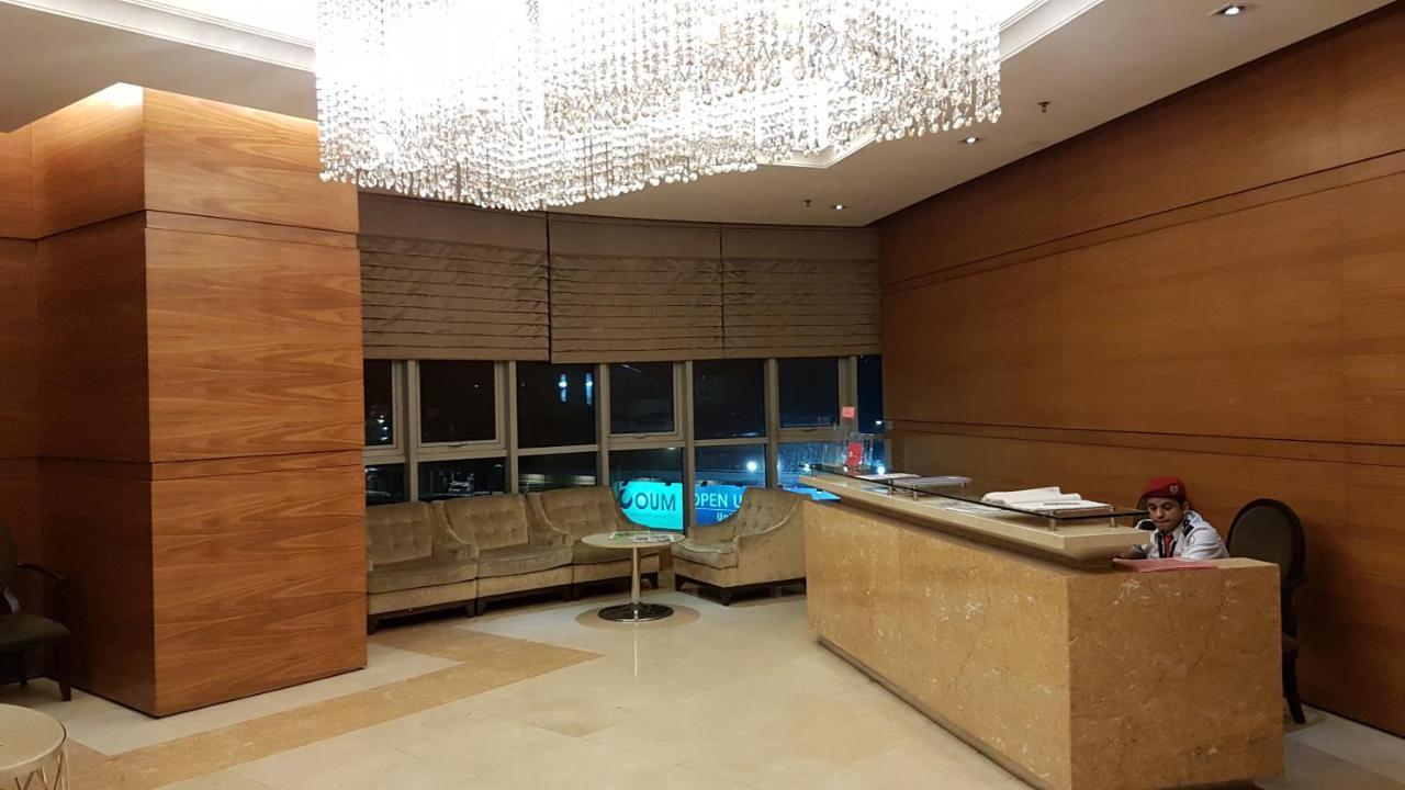 Starsbed Klcc Skyview Roof Pool Hostel Куала-Лумпур Екстер'єр фото