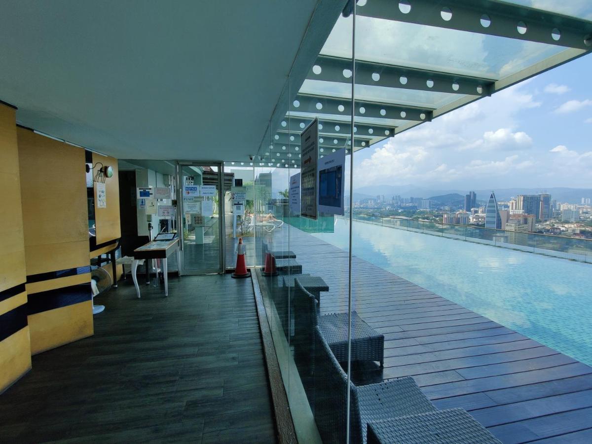 Starsbed Klcc Skyview Roof Pool Hostel Куала-Лумпур Екстер'єр фото